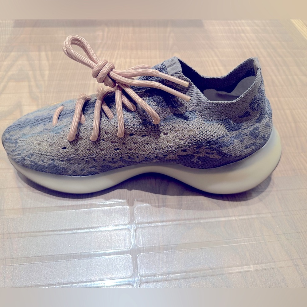 Yeezy Boost 380 Mist - Picture 8 of 16